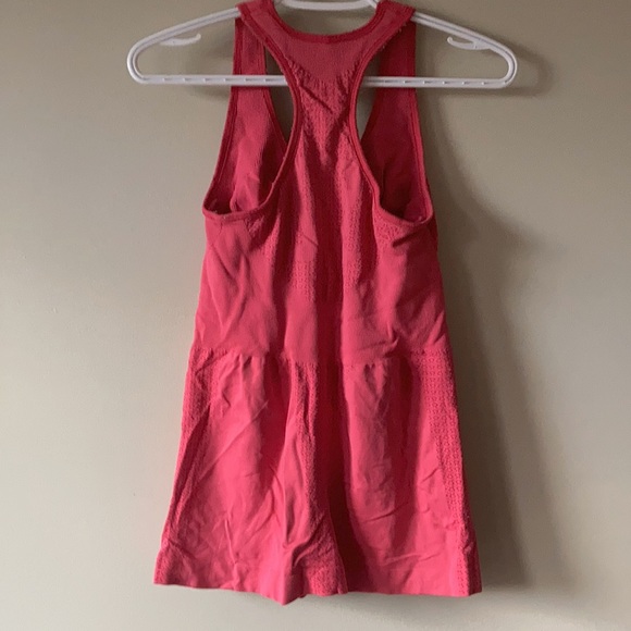 Pink lulu maternity tank top - Picture 2 of 2